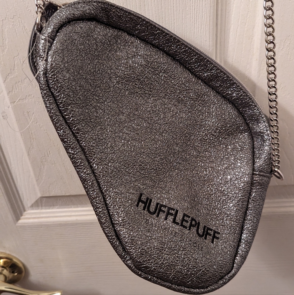 Danielle Nicole Hufflepuff Purse - image 3